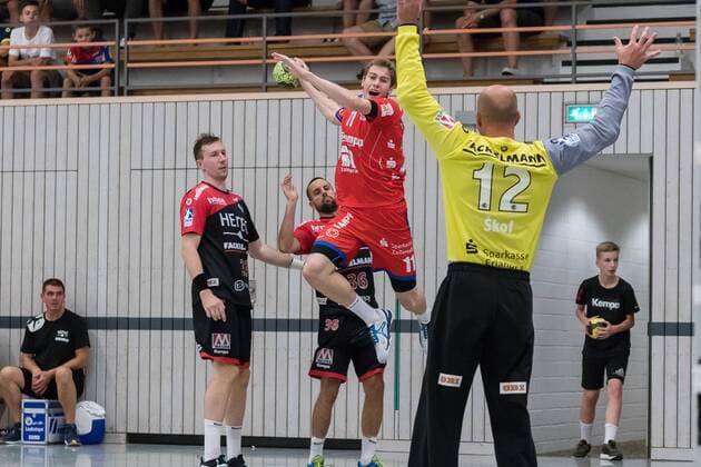 Nikolai Link (HC Erlangen 33), Tim Nothdurft (HBW Balingen-Weilstetten 11), Gorazd Skof (HC Erlangen 12), HBW Balingen-Weilstetten vs. HC Erlangen , 24. Sparkassen-Cup , Handballl, DKB, Herren, 2.Bundesliga, 1.Bundesliga, Saison 18 19, GER, 27.07.2018, HBW Balingen-Weilstetten vs. HC Erlangen , 24. Sparkassen-Cup , Handballl, DKB, Herren, 2.Bundesliga, 1.Bundesliga, Saison 18 19, GER, 27.07.2018 Altensteig Copyright: xEIBNER WolfgangxFrankx EP_WFK