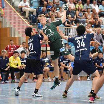 Handball, Herren, Saison 2018 19, Mini-Turniner in der MBS-Arena, Füchse Berlin - Japan, Naoki Sugioka (Nr. 10, Japan), Christoph Reißky (Nr. 43, Füchse Berlin), Naohiro Hamaguchi (Nr. 34, Japan), 03.08.18, Copyright: xMichaelxHundtx xMatthiasxKochx