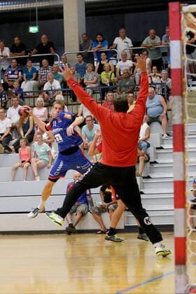 Tim Nothdurft ( HBW Balingen ) Thomas Hurich ( ALPLA HC Hard ), HBW Balingen vs. ALPLA HC Hard, Handball, Freundschaftsspiel, 2018 2019, 09.08.2018, HBW Balingen vs. ALPLA HC Hard, Handball, Freundschaftsspiel, 2018 2019, 09.08.2018 Balingen Copyright: xLangerx xEibner-Pressefotox EP_HLR