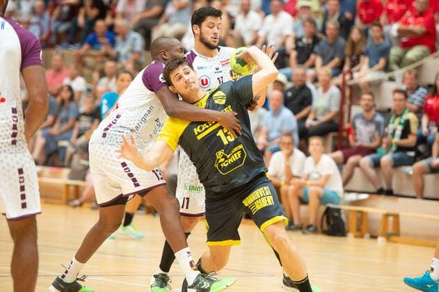Mitte 13 Robert Markotic (TVB 1898 Stuttgart), 13 Rock Felix (HBC Nantes), HBC Nantes vs. TVB 1898 Stuttgart, Sparkassencup 2018, Handball, Herren, 1.Bundesliga, Ligue Nationale de Handball, 11.08.2018, HBC Nantes vs. TVB 1898 Stuttgart, Sparkassencup 2018, Handball, Herren, 1.Bundesliga, Ligue Nationale de Handball, 11.08.2018, GER, Sparkassen-Cup 2018, Ehingen, Handball, 11.08.2018 Ehingen Copyright: xEIBNER Michael_Schmidtx EP_MST