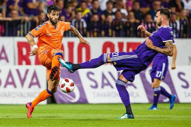16.08.2018, Ljudski Vrt, Maribor, SLO, UEFA EL, NK Maribor vs Glasgow Rangers, Qualifikation, 3. Runde, Rueckspiel, im Bild Jamie Murphy of FC Rangers and Amir Dervisevic of NK Maribor during the UEFA Europa League qualifier 3rd round, 2nd leg match between LASK and Glasgow Rangers at the Ljudski Vrt in Maribor, Slovenia on 2018 08 16. Maribor