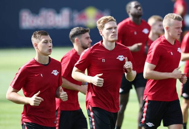 RB Leipzig - Training Euro League Quali Leipzig, 29.08.2018, RBL Trainingszentrum, Fussball, GER , Qualifikation zur UEFA Europa League, Play off , RB LEIPZIG - Training am Vortag des Rückpiels gegen Sorja Luhansk. , Im Bild v.l.: Willi Orban, Marcel Halstenberg und Lukas Klostermann (alle RB Leipzig). ,