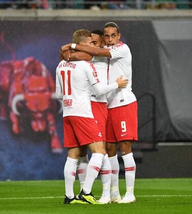 Fussball, Herren, Saison 2018 2019, Europa League-Qualifikation (Play-offs, Rückpiel), RB Leipzig - Sorja Luhansk, v. l. Timo Werner (RB Leipzig), Matheus Cunha (RB Leipzig), Yussuf Poulsen (RB Leipzig), Jubel nach Tor zum 1:0, 30.08. 2018, Copyright: xMatthiasxKochx