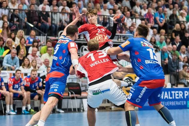 Romas Kirveliavicius (HBW Balingen-Weilstetten 05), Jan Forstbauer (Handball Sportverein Hamburg 23), Niklas Weler (Handball Sportverein Hamburg 13), Benjamin Meschke (HBW Balingen-Weilstetten 13), HBW Balingen-Weilstetten vs. Handball Verein Hamburg, Handballl, DKB, Herren, 2.Bundesliga, 2. Spieltag, Saison 18 19, GER, 31.08.2018, HBW Balingen-Weilstetten vs. Handball Sport Verein Hamburg, Handballl, DKB, Herren, 2.Bundesliga, 2. Spieltag, Saison 18 19, GER, 31.08.2018 Balingen Copyright: xEIBNER WolfgangxFrankx EP_WFK