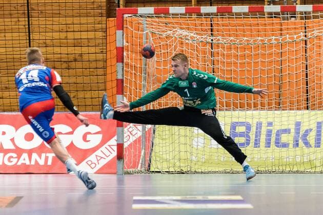 Oddur Gretarsson (HBW Balingen-Weilstetten 14), Justin Rundt (Handball Sportverein Hamburg 01), HBW Balingen-Weilstetten vs. Handball Verein Hamburg, Handballl, DKB, Herren, 2.Bundesliga, 2. Spieltag, Saison 18 19, GER, 31.08.2018, HBW Balingen-Weilstetten vs. Handball Sport Verein Hamburg, Handballl, DKB, Herren, 2.Bundesliga, 2. Spieltag, Saison 18 19, GER, 31.08.2018 Balingen Copyright: xEIBNER WolfgangxFrankx EP_WFK