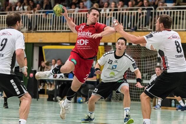 Dominic Rose (SG H2Ku Herrenberg 23), Robin Matschke (Neckarsulmer Union 23), Felix Trumpp (Neckarsulmer Sport-Union 08), SG H2Ku Herrenberg vs. Neckarsulmer Sport-Union, Handball, BWOL, Maenner, 08.09.2018, SG H2Ku Herrenberg vs. Neckarsulmer Sport-Union, Handball, BWOL, Maenner, 08.09.2018 Herrenberg Copyright: xEIBNER WolfgangxFrankx EP_WFK