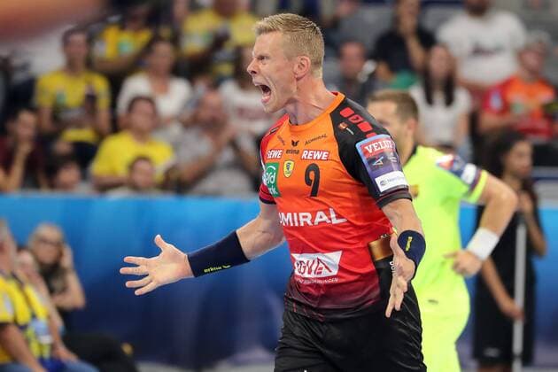 Gudjon Valur Sigurdsson (RNL, 9), jubelt über ein Tor, Jubel, Torjubel, Torerfolg, celebrate the goal, goal, celebration, Jubel ueber das Tor, optimistisch, Action, Aktion, Einzelbild, Aktion, Action, Handball, Champions League, Rhein-Neckar Löwen - Barca Lassa,