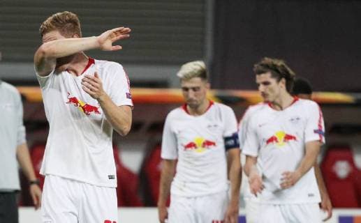 GER, Europa League, Gruppen B, RasenBallsport Leipzig vs Besiktas Istanbul 20.09.18 , Leipzig, Red Bull Arena, GER, Saison 2018 2019, UEFA Europa League, Gruppe B, 1.Spieltag von 6 RasenBallsport Leipzig vs FC Red Bull Salzburg im Bild Marcel Halstenberg, Kevin Kampl und Marcel Sabitzer (Leipzig) enttäuscht nach der 2:3 Niederlage DFL regulations prohibit any use of photographs as image sequences and or quasi-video