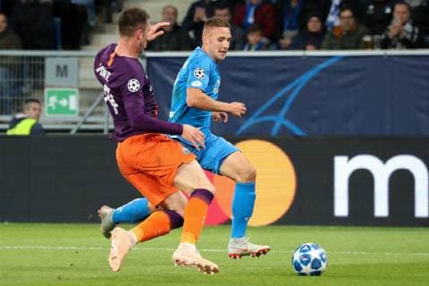 v.li.: Aymeric Laporte (ManCity, 14), Pavel Kaderabek (Hoffenheim, 3), Zweikampf, Spielszene, Duell, duel, tackle, tackling, Dynamik, Action, Aktion, Fussball, UEFA Champions League, TSG 1899 Hoffenheim - Manchester City FC,
