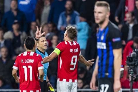 EINDHOVEN, Netherlands, 03-10-2018, football, Philips stadium, Champions league, season 2018 2019, PSV player Luuk de Jong disappointment, referee Milorad Mazic, during the match PSV - Inter Milan, PSV - Inter Milan x2518338x