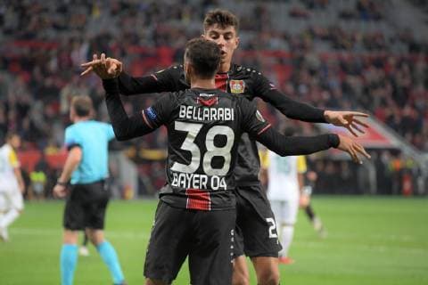 Fussball, UEFA Europa League, Saison 2018 2019, Vorrunde, Spiel 2, Bayer 04 Leverkusen-AEK Larnaka, 04.010.2018, Bayarena Leverkusen, Kai Havertz, Karim Bellrabi beide Bayer 04 Leverkusen,Torjubel