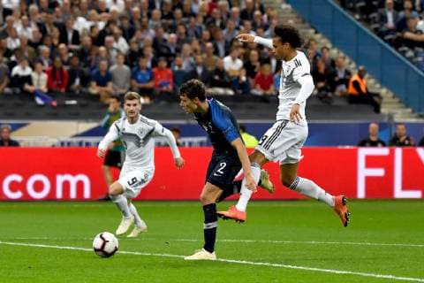 Fussball, Herren, Saison 2018 19, Nations League (4. Spieltag), Länderspiel in Saint-Denis, Frankreich - Deutschland, Timo Werner (Nr. 9, Deutschland), Benjamin Pavard (Nr. 2, Frankreich), Leroy Sane (Nr. 19, Deutschland), 16.10. 2018, Copyright: xMatthiasxKochx