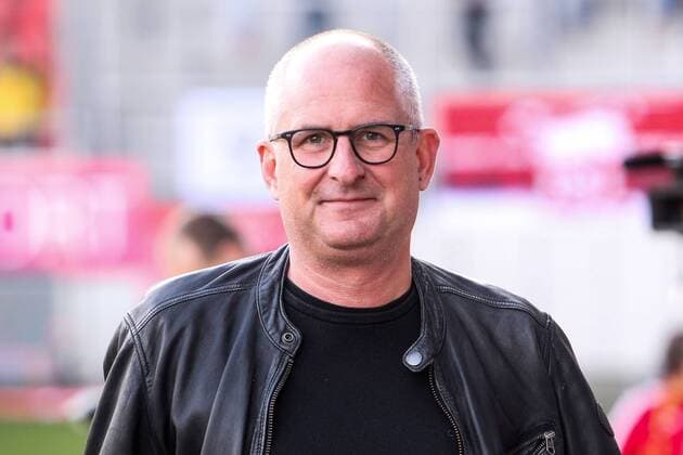 Halle, 20.10.2018, Erdgas Sportpark, Fußball, Herren, 3. Liga, 12.Spieltag , Hallescher FC - SpVgg Unterhaching 1:1 (0:0) , Im Bild: Vorstandsmitglied Jens Rauschenbach (Halle) , Gemäß den Vorgaben des DFB Deutscher Fußball Bund ist es untersagt, in dem Stadion und oder vom Spiel angefertigte Fotoaufnahmen in Form von Sequenzbildern und oder videoähnlichen Fotostrecken zu verwerten bzw. verwerten zu lassen. DFB regulations prohibit any use of photographs as image sequences and or quasi-video.