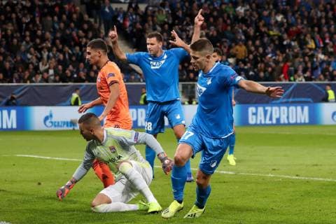 v.li.: Adam Szalai (Hoffenheim, 28), Torschütze Andrej Kramaric (Hoffenheim, 27), jubeln über das Tor zum 1:1, Jubel, Torjubel, Torerfolg, celebrate the goal, goal, celebration, Jubel ueber das Tor, optimistisch, Spielszene, Highlight, Action, Aktion, Fussball, UEFA Champions League, TSG 1899 Hoffenheim - Olympique Lyon,