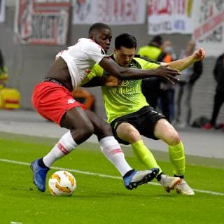 Fussball, Herren, Saison 2018 2019, Europa League (Gruppe B, 3. Spieltag) RB Leipzig - Celtic Glasgow, Dayot Upamecano (Nr. 5, RB Leipzig), Lewis Morgan (Nr. 16, Celtic Glasgow), 25.10. 2018, Copyright: xMatthiasxKochx