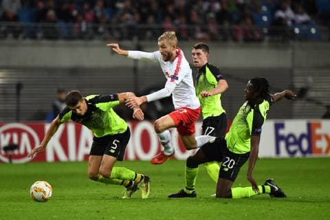Fussball, Herren, Saison 2018 2019, Europa League (Gruppe B, 3. Spieltag) RB Leipzig - Celtic Glasgow, Jozo Simunovic (Nr. 5, Celtic Glasgow), Konrad Laimer (Nr. 27, RB Leipzig), Dedryck Boyata (Nr. 20, Celtic Glasgow), 25.10. 2018, Copyright: xMatthiasxKochx