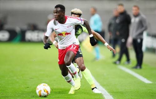 RB Leipzig - Celtic Glasgow Fussball Euro League Leipzig, 25.10.2018, Red Bull Arena, Fussball, UEFA Europa League , Gruppe B, Spieltag 3 , RB Leipzig (GER) vs. Celtic FC Glasgow FC (SCO) , Im Bild: Bruma (17, RB Leipzig) vor Scott Sinclair (11, Celtic). , UEFA æregulations prohibit any use of photographs as image sequences and or quasi-video.