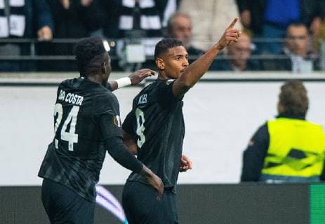 Fußball, EL, Eintracht Frankfurt - Apollon Limassol 25.10.2018, xfux, Fussball UEFA Europa League, Eintracht Frankfurt - Apollon Limassol FC, emspor, v.l. Danny da Costa (Eintracht Frankfurt), Sebastien Haller (Eintracht Frankfurt) Torjubel, Goal celebration, celebrate the goal zum 2:0 Frankfurt am Main