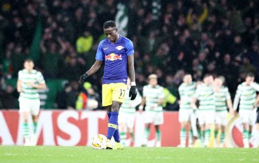 Celtic Glasgow - RB Leipzig Fussball Euro League Glasgow, 08.11.2018, Celtic Park, Fussball, UEFA Europa League , Gruppe B, Spieltag 4 , Celtic FC Glasgow FC (SCO) vs. RB Leipzig (GER) , 0. , Im Bild: Bruma (17, RB Leipzig) nach dem Celtic Tor zum 1:0. , UEFA æregulations prohibit any use of photographs as image sequences and or quasi-video.