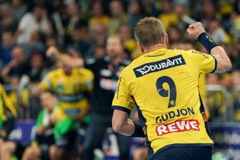 Gudjon Valur Sigurdsson (RNL, 9), jubelt über ein Tor, Jubel, Torjubel, Torerfolg, celebrate the goal, goal, celebration, Jubel ueber das Tor, optimistisch, Spielszene, Highlight, Action, Aktion, Handball, DKB Bundesliga, Rhein-Neckar Löwen - HC Erlangen,