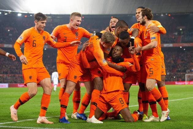 Marten de Roon of Holland, Matthijs de Ligt of Holland, Frenkie de Jong of Holland, Georginio Wijnaldum of Holland, Denzel Dumfries of Holland, Memphis Depay of Holland, Steven Bergwijn of Holland, Virgil van Dijk of Holland, Daley Blind of Holland during the UEFA Nations League A group 1 qualifying match between The Netherlands and France at stadium De Kuip on November 16, 2018 in Rotterdam, The Netherlands UEFA Nations League A group 1 2018 2019 xVIxVIxImagesx xTomxBodexMultimediaxIVx 12797140