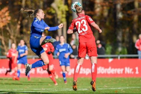 v.li. Anna Lena Riedel (FF USV Jena, 15), Romina Frommont (FC Köln, 23), Kopfball, header, Aktion, Action, Fussball, 2. Frauen-Bundesliga, 1. FC Köln - FF USV Jena, DFB REGULATIONS PROHIBIT ANY USE OF PHOTOGRAPHS AS IMAGE SEQUENCES AND OR QUASI-VIDEO.