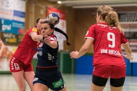 Alicia Soffel (1.FSV Mainz 05 13), Carolin Tuc (SG H2Ku Herrenberg Kuties 07), Hanne Van Rossum (1.FSV Mainz 05 09), SG H2Ku Herrenberg Kuties vs. 1.FSV Mainz 05, Handball, 2.Bundesliga, Frauen, HBF, Saison 18 19, 18.11.2018, SG H2Ku Herrenberg Kuties vs. 1.FSV Mainz 05, Handball, 2.Bundesliga, Frauen, HBF, Saison 18 19, 18.11.2018 Herrenberg Copyright: xEIBNER Wolfgang_Frankx EP_WFK