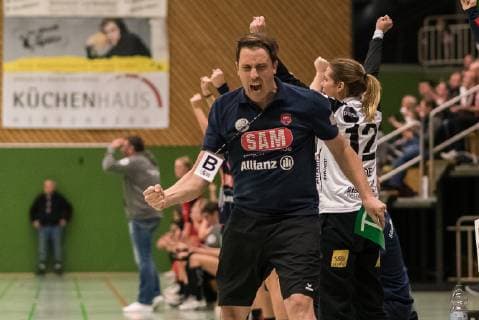 Mike Leibssle (SG H2Ku Herrenberg Kuties Trainerin), SG H2Ku Herrenberg Kuties vs. 1.FSV Mainz 05, Handball, 2.Bundesliga, Frauen, HBF, Saison 18 19, 18.11.2018, SG H2Ku Herrenberg Kuties vs. 1.FSV Mainz 05, Handball, 2.Bundesliga, Frauen, HBF, Saison 18 19, 18.11.2018 Herrenberg Copyright: xEIBNER Wolfgang_Frankx EP_WFK