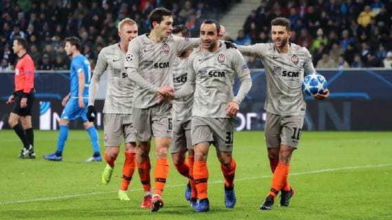v.li.: Viktor Kovalenko (Donezk, 74), Taras Stepanenko (Donezk, 6), Maycon de Andrade Barberan (Donezk, 27), Torschütze Ismaily Goncalves dos Santos (Donezk, 31), Aluisio Chaves Ribeiro Moraes Junior (Junior Moraes, Donezk, 10), jubeln über das Tor zum 0:1, Jubel, Torjubel, Torerfolg, celebrate the goal, goal, celebration, Jubel ueber das Tor, optimistisch, Spielszene, Highlight, Action, Aktion, Spieler vom FC Shakhtar Donetsk (Schachtar Donezk), Fussball, UEFA Champions League, TSG 1899 Hoffenheim - FK Schachtar Donezk,