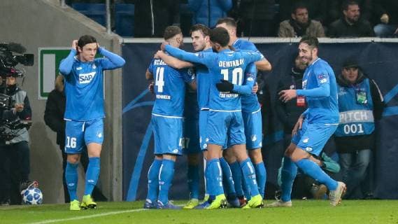 Spieler der TSG 1899 Hoffenheim jubeln über das Tor zum 2:2, Jubel, Torjubel, Torerfolg, celebrate the goal, goal, celebration, Jubel ueber das Tor, optimistisch, Spielszene, Highlight, Action, Aktion, Fussball, UEFA Champions League, TSG 1899 Hoffenheim - FK Schachtar Donezk,