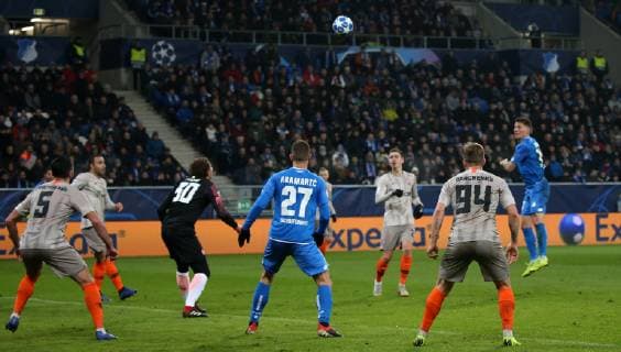 2-2 ausgleich durch Steven ZUBER (17, 1899 Hoffenheim) rechts per kopfball, gegen Andry Pyatov (30, goalkeeper, Schachtar Donezk), torjubel, UEFA Champions League, TSG 1899 Hoffenheim vs. Schachtar Donezk, Groupe F, 5. Matchday, November 27 2018, Wirsol Rhein Neckar Arena, Germany, YmdY, ** DFL DFL regulations prohibit any use of photographs as image sequences and or quasi-video. ** TSG 1899 Hoffenheim - Schachtar Donezk