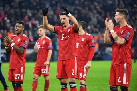 Schlussjubel -v.li: David ALABA (Bayern Muenchen),Joshua KIMMICH (Bayern Muenchen), Sandro WAGNER (Bayern Muenchen), Niklas SUELE (Bayern Muenchen), Jubel,Freude,Begeisterung, Aktion. FC Bayern Muenchen (M) - Benfica Lissabon 5-1, Fussball Champions League,Gruppe E, am 27.11.2018. A L L I A N Z A R E N A. DFL REGULATIONS PROHIBIT ANY USE OF PHOTOGRAPHS AS IMAGE SEQUENCES AND OR QUASI-VIDEO.