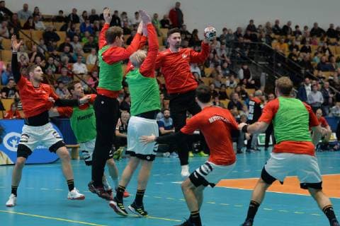 Handball, Herren, Saison 2018 19, Weltmeisterschaft 2019 in Deutschland und Dänemark, öffentliches Training der deutschen Nationalmannschaft, Finn Lemke (Nr. 6, Deutschland), Patrick Wiencek (Nr. 7, Deutschland), Fabian Wiede (Nr. 10, Deutschland), 08.01.19, Copyright: xMatthiasxKochx