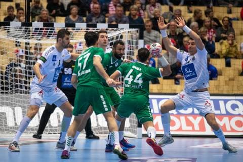 Handball WM, Saudi-Arabien - Österreich HANDBALL - IHF WC, AUT vs KSA HERNING,DENMARK,11.JAN.19 - HANDBALL - IHF Men s World Championships, international match Länderspiel Austria vs Saudi Arabia. Image shows Janko Bozovic, Kristian Pilipovic (AUT), Mojtaba Alsalem (KSA), Maximillian Hermann (AUT), Hassan Aljanabi, Mahdi Alsalem (KSA) and Lukas Herburger (AUT). GEPAxpictures xOliverxLerch