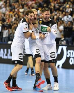 Uwe Gensheimer (Deutschland), Matthias Musche (Deutschland), und Fabian Wiede (Deutschland), jubeln nach dem Spiel Deutschland-Brasilien Germany-Brazil Brasilia-France IHF Handball Weltmeisterschaft 2019, Hanball World Championship WM Weltmeisterschaft 2019, Herren, Männer, Maenner, men, Handball, Deutschland, Germany, Vorrunde, Gruppe A, group A Berlin, 12.1.2019