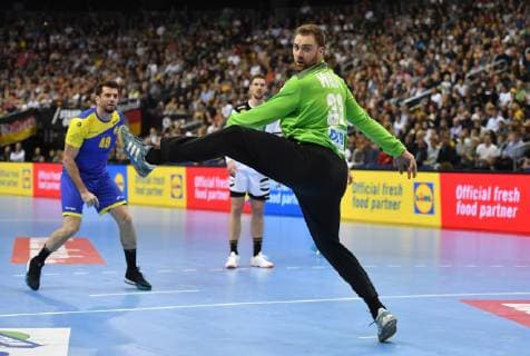 Andreas Wolff (TW Deutschland), bei einer Parade Deutschland-Brasilien Germany-Brazil Brasilia-France IHF Handball Weltmeisterschaft 2019, Hanball World Championship WM Weltmeisterschaft 2019, Herren, Männer, Maenner, men, Handball, Deutschland, Germany, Vorrunde, Gruppe A, group A Berlin, 12.1.2019