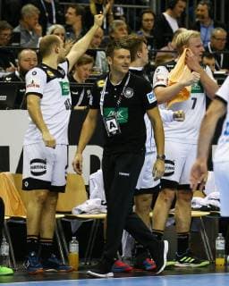 Handball, Herren, Weltmeisterschaft 2019 in Deutschland und Dänemark, Gruppe A, 4. Spieltag, Deutschland - Frankreich, Paul Drux (Nr. 95, Deutschland), Cheftrainer Christian Prokop (Deutschland), Patrick Wiencek (Nr. 7, Deutschland), 15.01.19, Copyright: xMichaelxHundtx xMatthiasxKochx