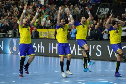 GER, IHF WM 2019, Brasilien (BRA) vs Kroatien (CRO) 20.01.2019, Lanxess Arena Koeln, GER, IHF WM 2019, Brasilien (BRA) vs Kroatien (CRO) im Bild picture shows: die Brasilianer freuen sich ueber den aussergewöhnlichen Sieg,Gustavo Rodrigues (BRA 95), Rudolph Hackbarth (BRA 77), Felipe Borges (BRA 18), Jose Toledo (BRA 10),
