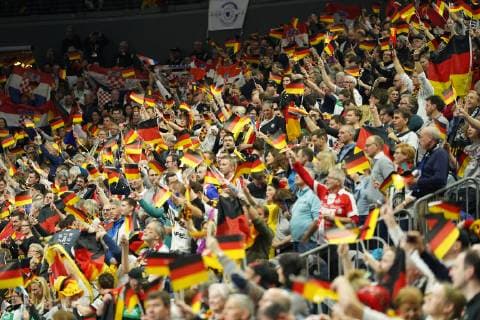 GER, IHF WM 2019, Kroatien (CRO vs Deutschland (GER) 21.01.2019, Lanxess Arena,Koeln, GER, IHF WM 2019, Kroatien (CRO vs Deutschland (GER), im Bild picture shows: Fans, freundlich, Stimmung, farbenfroh, Nationalfarbe, geschminkt, Emotionen, deutschland