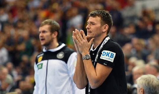 Christian Prokop (Trainer Deuztschland), enttäuscht Deutschland-Norwegen Germany-Norway IHF Handball Weltmeisterschaft 2019, Handball World Championship WM Weltmeisterschaft 2019, Herren, Männer, Maenner, men, Handball, Deutschland, Germany, Halbfinale Spiel 1, half final Hamburg, 25.1.2019