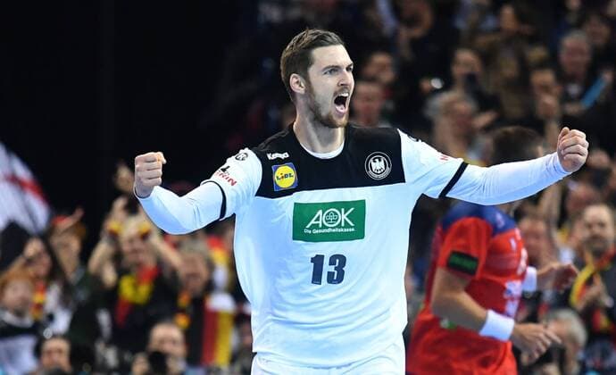 Hendrik Pekeler (Deutschland), jubelt nach einem Tor Deutschland-Norwegen Germany-Norway IHF Handball Weltmeisterschaft 2019, Handball World Championship WM Weltmeisterschaft 2019, Herren, Männer, Maenner, men, Handball, Deutschland, Germany, Halbfinale Spiel 1, half final Hamburg, 25.1.2019