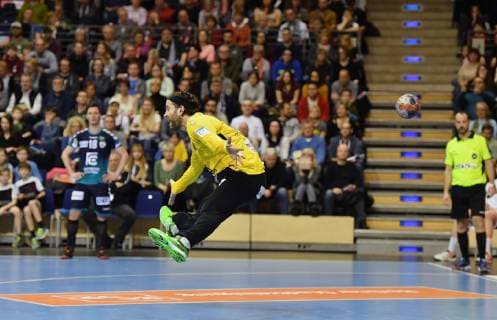 Silvio Heinevetter (Torwart Füchse), kassiert hier ein Tor Füchse Berlin - ESP BM Logrono La Rioja EHF Cup Mens , 2018 2019, Gruppenphase, Herren, Männer, men, Handball, Deutschland, Germany, Max-Schmeling-Halle Berlin, 3.3.2019