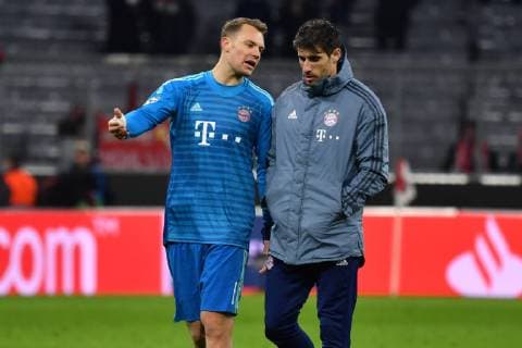 v.li:Manuel NEUER (Torwart FC Bayern Muenchen),Javi (Javier) MARTINEZ (Bayern Muenchen), Enttaeuschung,Frust,enttaeuscht,frustriert,niedergeschlagen,,nach Spielende, FC Bayern Muenchen (M) - FC Liverpool (LIV) 1-3, Fussball Champions League,Achtelfinale, am 13.03.2019. A L L I A N Z A R E N A. DFL REGULATIONS PROHIBIT ANY USE OF PHOTOGRAPHS AS IMAGE SEQUENCES AND OR QUASI-VIDEO.