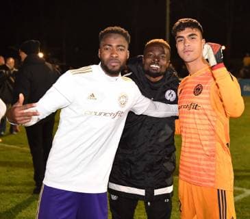Fussball, Herren, Saison 2018 2019, Halbfinale im Berliner AOK-Landespokal, VSG Altglenicke - Tennis Borussia (4:5 im Elfmeterschießen, 2:2, 2:2, 2:2), v. l. Bekai Jagne (TeBe, Tennis Borussia), Higinio Martin May Mecha (TeBe, Tennis Borussia), Torwart Ertugrul Aktas (TeBe, Tennis Borussia), Jubel nach dem Abpfiff, 09.04. 2019, Copyright: xMatthiasxKochx