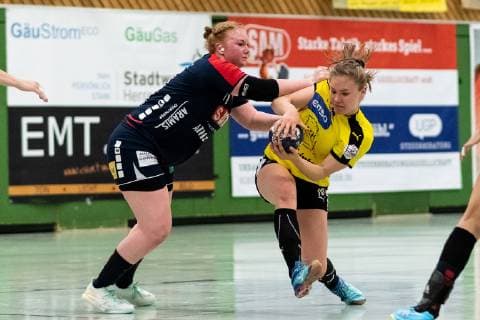 Katrin Forh (SG H2Ku Herrenberg Kuties 11), Lara Tauchmann (HC Roedertal 16), SG H2Ku Herrenberg Kuties vs. HC Roedertal, Handball, 2.Bundesliga, Frauen, HBF, Saison 18 19, 04.05.2019, SG H2Ku Herrenberg Kuties vs. HC Roedertal, Handball, 2.Bundesliga, Frauen, HBF, Saison 18 19, 04.05.2019 Herrenberg Copyright: xEIBNER WolfgangxFrankx EP_WFK