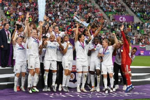 goalkeeper Lisa Weiss of Olympique Lyonnais women, goalkeeper Sarah Bouhaddi of Olympique Lyonnais women, goalkeeper Audrey Dupupet of Olympique Lyonnais women, Lucy Bronze of Olympique Lyonnais women, Wendie Renard of Olympiquue Lyonnais women, Selma Bacha of Olympique Lyonnais women, Kadeisha Buchanan of Olympique Lyonnais women Carolin Simon of Olympique Lyonnais women, Gridge M Bock Bathy of Olympique Lyonnais women, Saki Kumagai of Olympique Lyonnais women, Amandine Henry of Olympique Lyonnais women, Amel Majri of Olympique Lyonnais women, Isobel Christiansen of Olympique Lyonnais women, Dzenifer Marozsan of Olympique Lyonnais women, Eva Kouache of Olympique Lyonnais women, Jessica Fishlock of Olympique Lyonnais women, Eugenie Le Sommer of Olympique Lyonnais women, Shanice van de Sanden of Olympique Lyonnais women, Asda Hegerberg of Olympique Lyonnais women, Danielle Roux of Olympique Lyonnais women, Lorena Azzaro of Olympique Lyonnais women,Delphine Cascarino of Olympique Lyonnais women, Melvine Malard of Olympique Lyonnaisn women, coach Reynald Pedros of Olympique Lyonnais women with UEFA Womens Champions League trophy during the UEFA Women s Champions League final match between Olympique Lyonnais women v FC Barcelona, Barca women on May 18, 2018 at Ferencvaros Stadium in Budapest, Hungary UEFA Women s Champions League 2018 2019 xVIxVIxImagesx xGerritxvanxKeulenxIVx 14497382