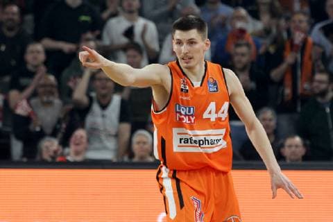Ulm, Germany 21.05.2019, Basketball-Bundesliga Playoffs, Viertelfinale, Ratiopharm Ulm vs. Alba Berlin, David Kraemer (Ulm) gestikuliert, Gestik ( Defodi-Ulm, Germany 21.05.2019, Basketball-Bundesliga Playoffs, Viertelfinale, Ratiopharm Ulm vs. Alba Berlin, David Kraemer (Ulm) gestikuliert, Gestik ( Defodi-09-541-016552 DeFodi541