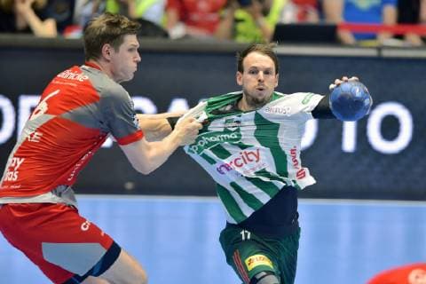 Kai Haefner (Hannover-Burgdorf) (am Ball) und Finn Lemke (MT Melsungen) (L) , GER, MT Melsungen - TSV Hannover-Burgdorf, Handball, 1. Bundesliga Maenner, 23.05.2019, GER, MT Melsungen - TSV Hannover-Burgdorf, Handball, 1. Liga Maenner, 23.05.2019 Kassel Copyright: xEIBNER RolandxSippelx EP_RSL