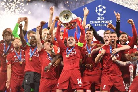 Spieler,Teamfoto,Team, Mannschaft,Mannschaftsfoto, Jordan HENDERSON (Liverpool) mit Pokal,Cup,Tropaee, Jubel,Freude,Begeisterung, Siegerehrung, Fussball Champions League Finale 2019 Tottenham Hotspur-Liverpool FC 0-2, Saison2018 19, am 01.06.2019, Stadion Wanda Metropolitano.