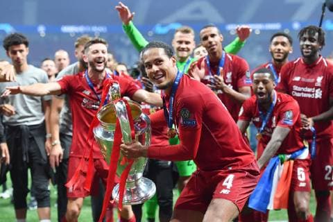 Virgil Van Dijk (Liverpool), mit Pokal,Cup,Tropaee, Jubel,Freude,Begeisterung, Aktion. Siegerehrung, Fussball Champions League Finale 2019 Tottenham Hotspur-Liverpool FC 0-2, Saison2018 19, am 01.06.2019, Stadion Wanda Metropolitano.